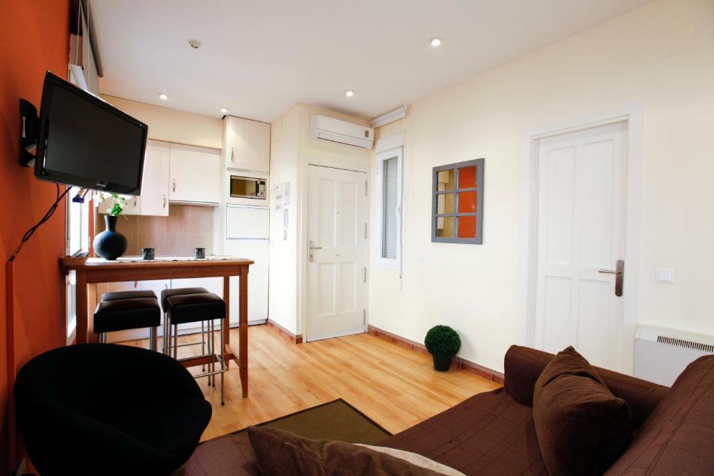 Apartamento Tirso De Molina Madrid Ngoại thất bức ảnh