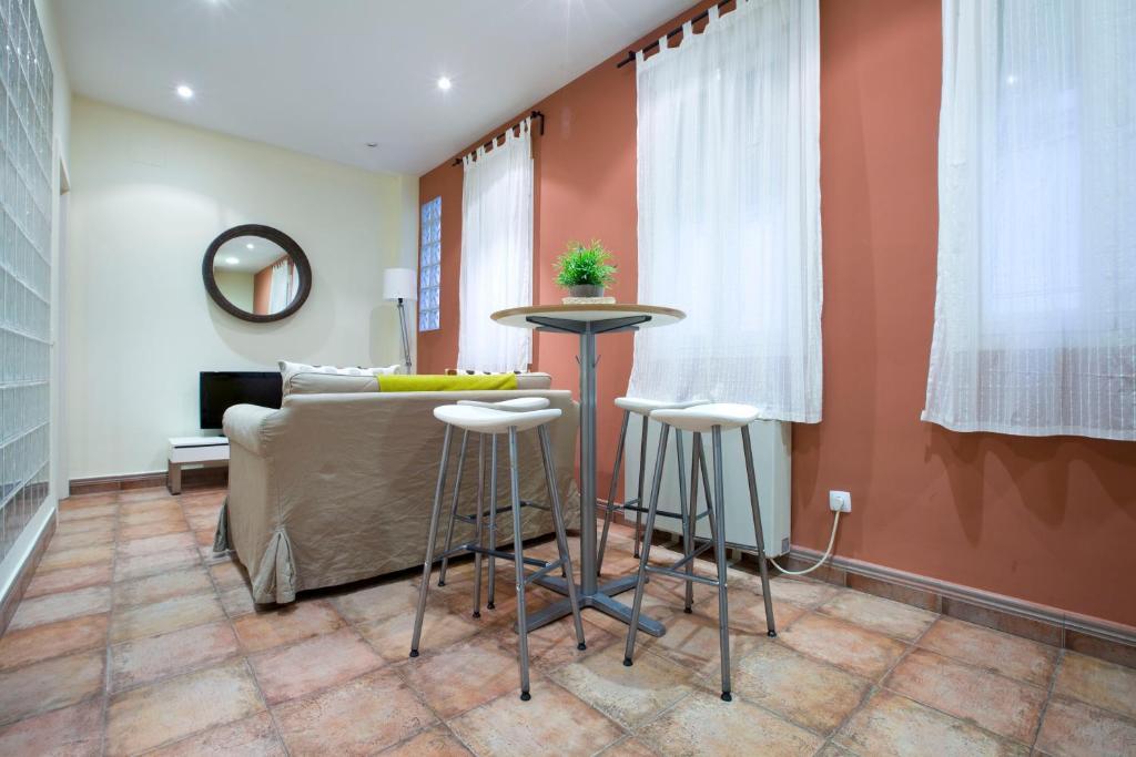Apartamento Tirso De Molina Madrid Ngoại thất bức ảnh
