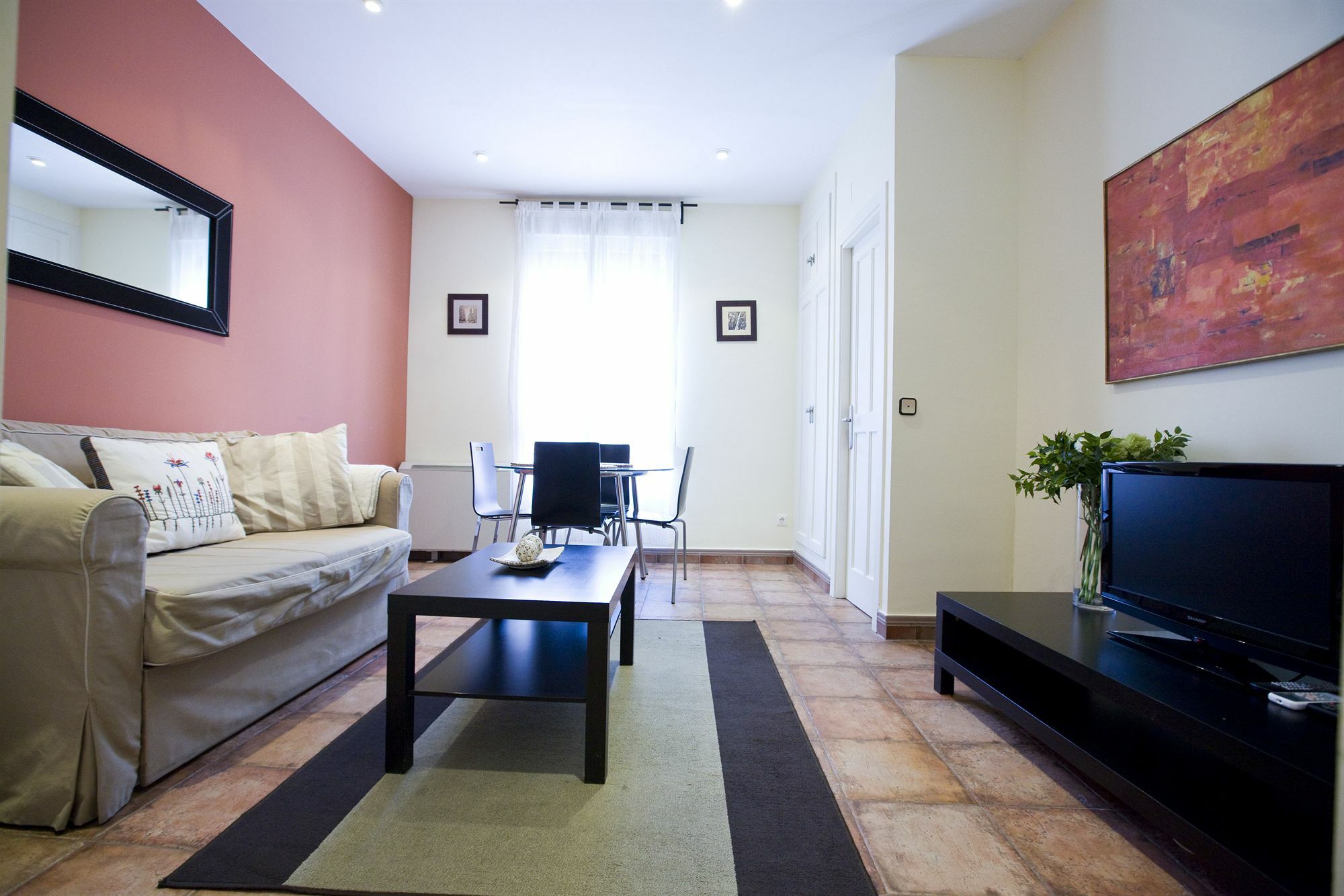Apartamento Tirso De Molina Madrid Ngoại thất bức ảnh