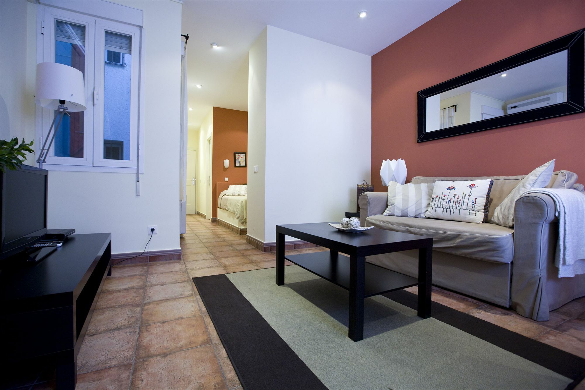 Apartamento Tirso De Molina Madrid Ngoại thất bức ảnh